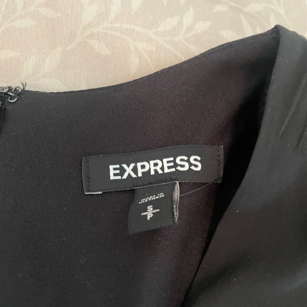 Dress - Picture 2 of 2